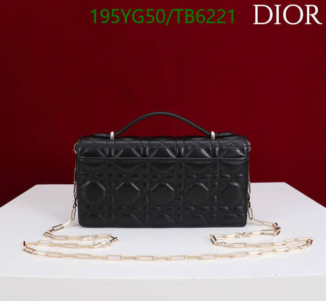 Dior-Bags(5A) Code: TB6221 $: 195USD