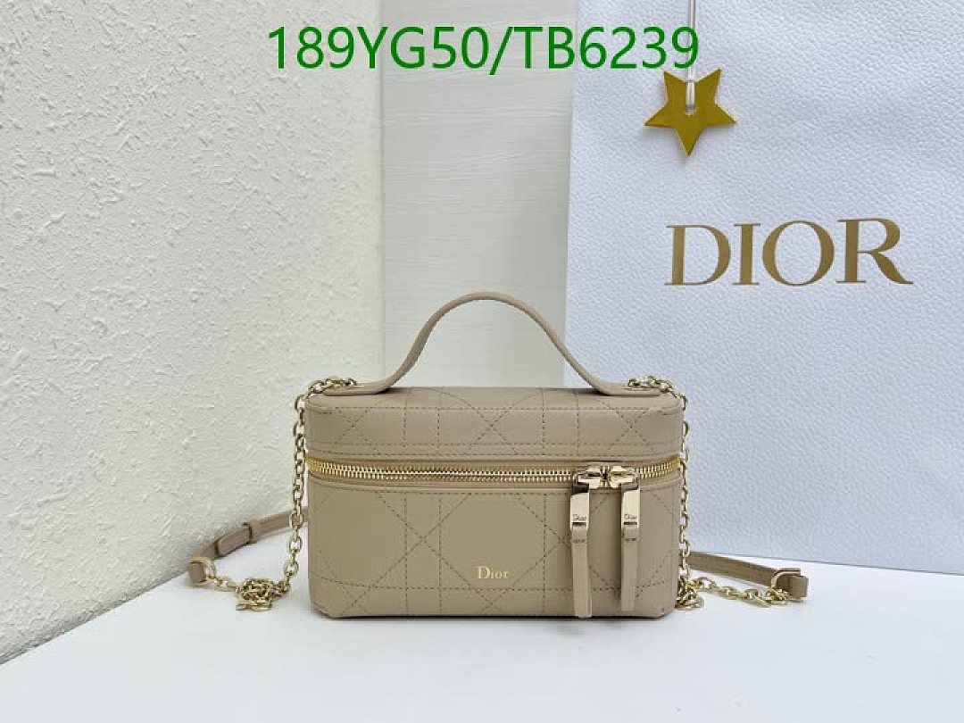Dior-Bags(5A) Code: TB6239 $: 189USD