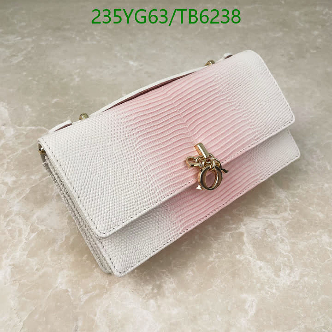 Dior-Bags(5A) Code: TB6238 $: 235USD