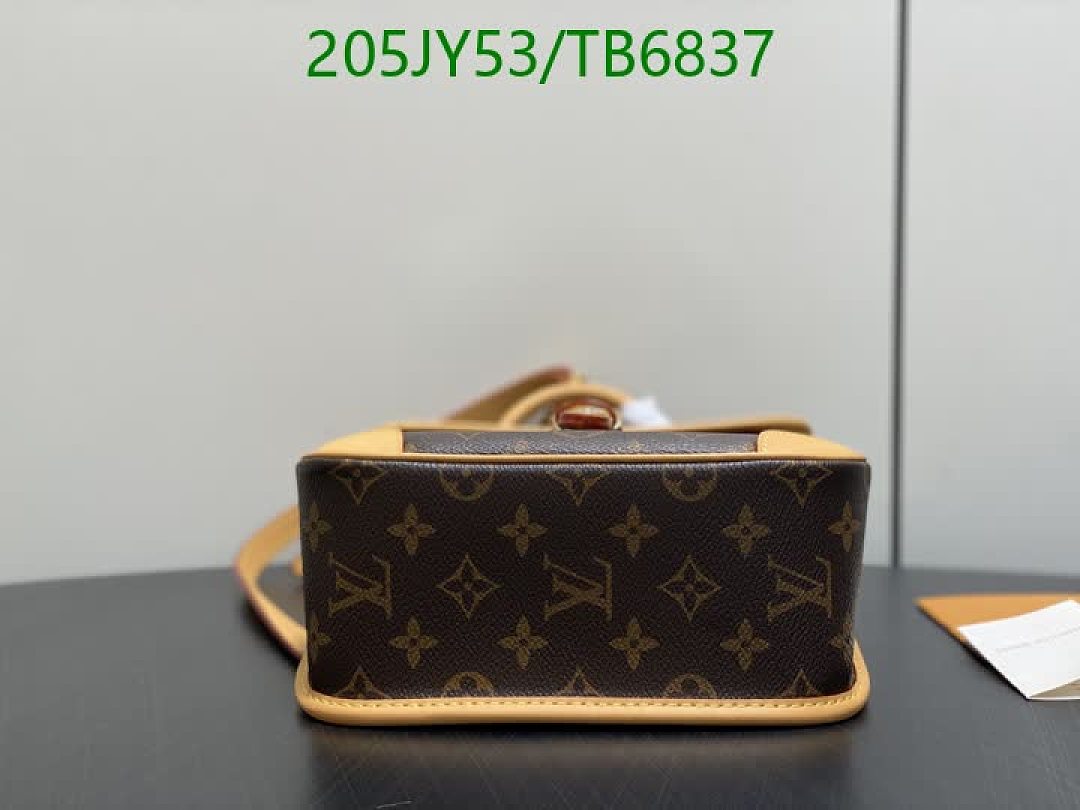 LV-Bags(5A) Code: TB6837 $: 205USD