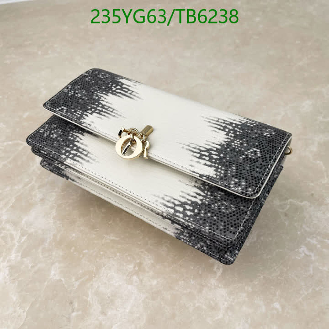 Dior-Bags(5A) Code: TB6238 $: 235USD