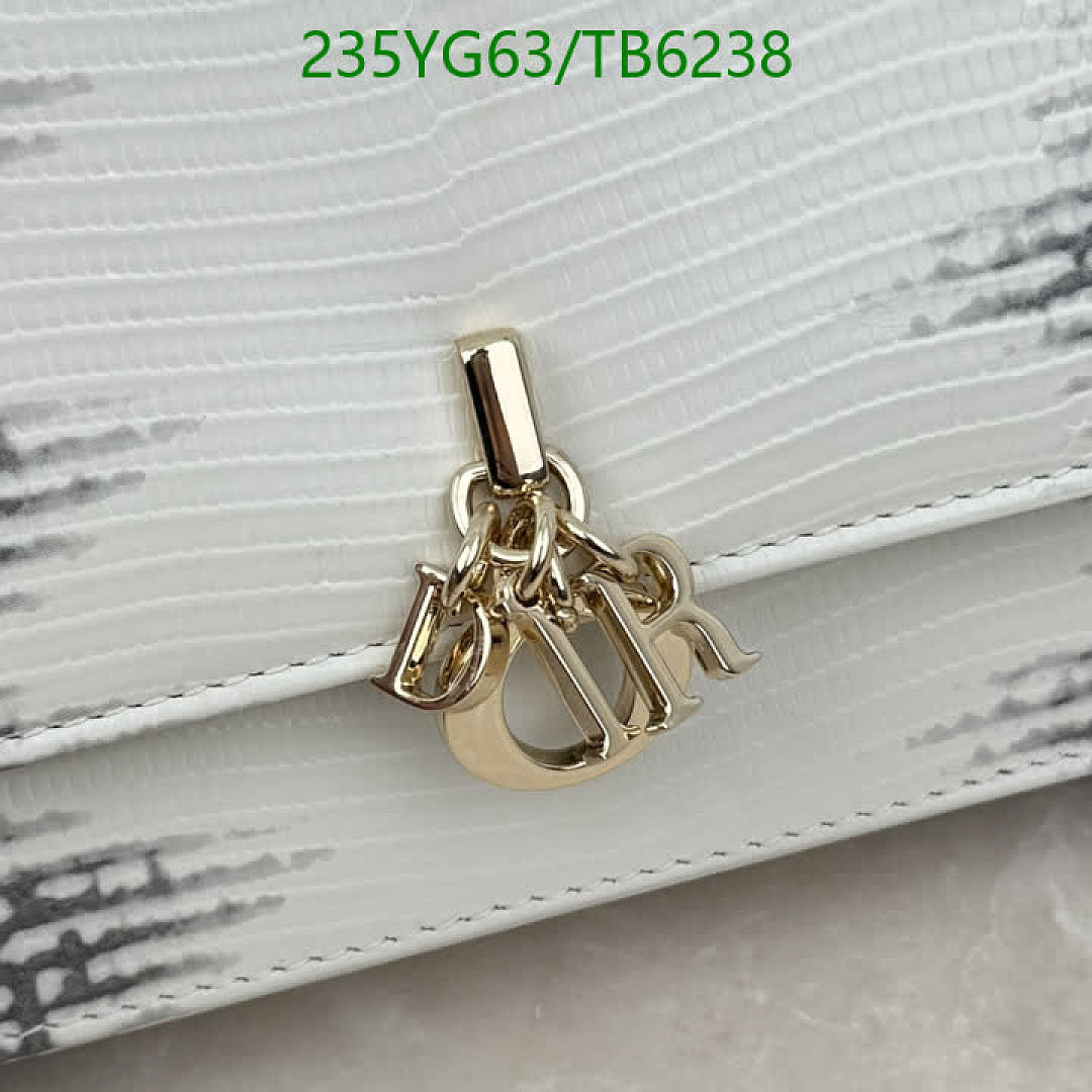 Dior-Bags(5A) Code: TB6238 $: 235USD