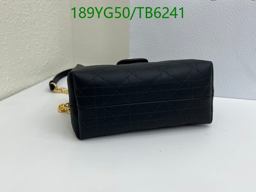 Dior-Bags(5A) Code: TB6241 $: 189USD
