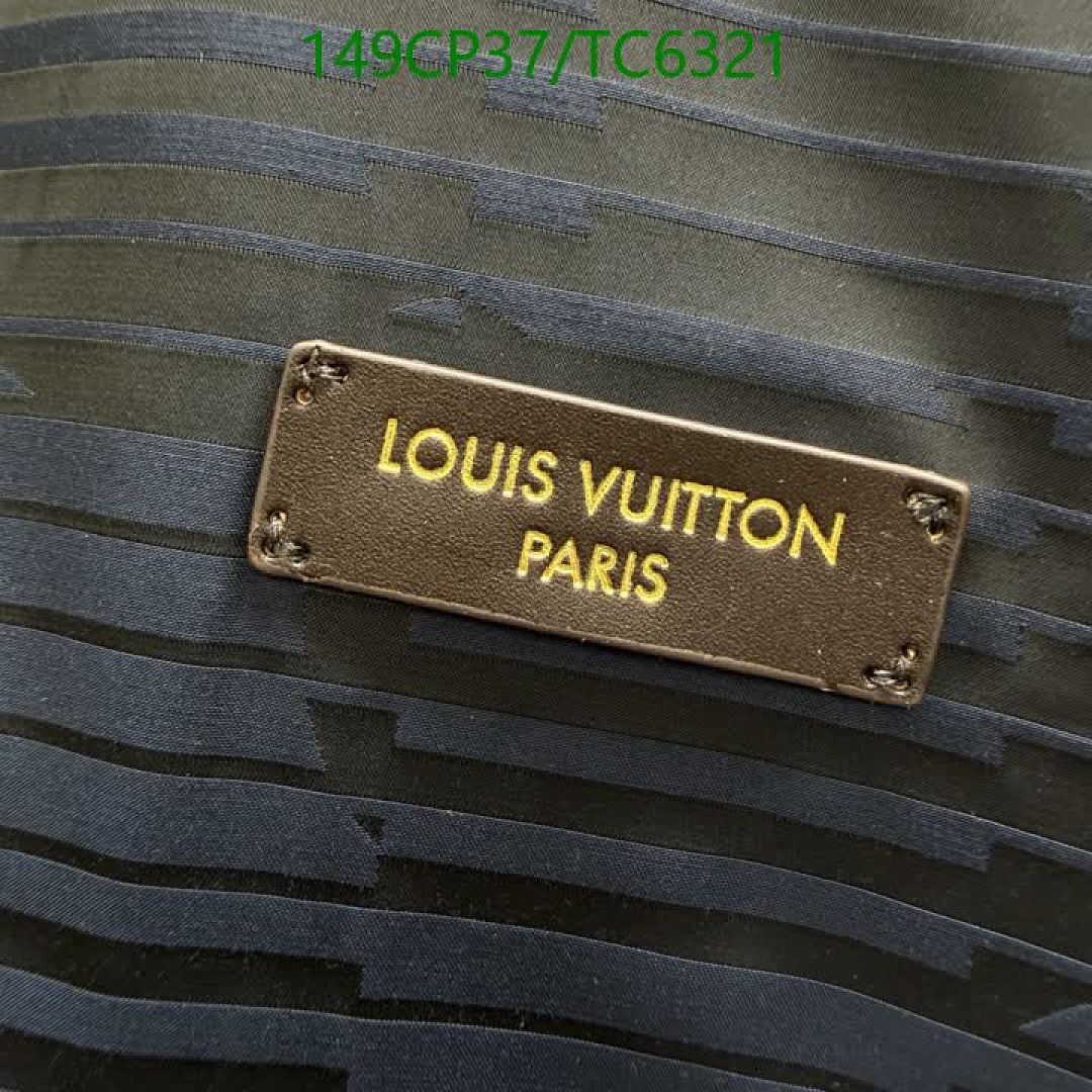 LV-Clothing Code: TC6321 $: 149USD