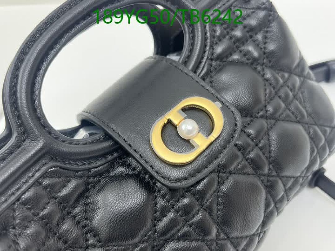 Dior-Bags(5A) Code: TB6242 $: 189USD