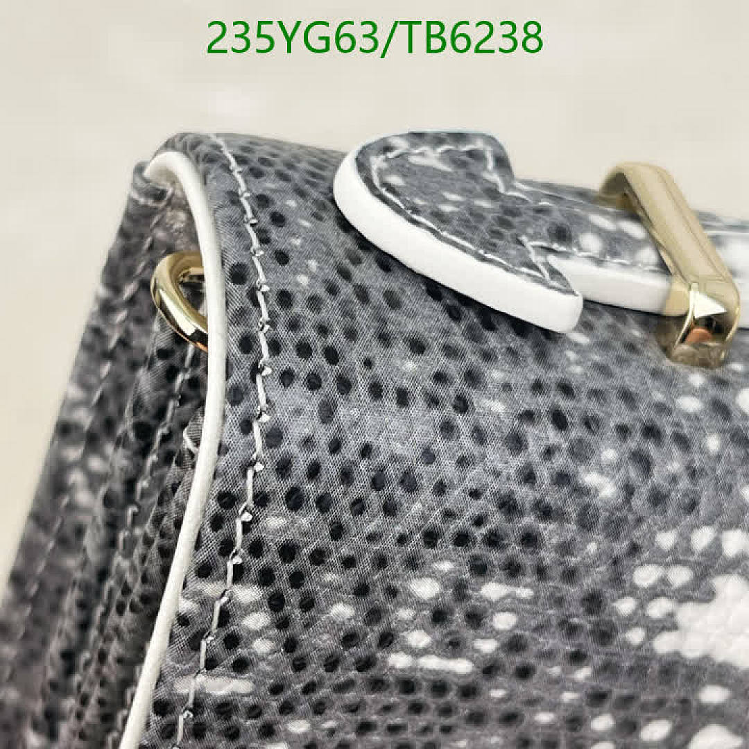 Dior-Bags(5A) Code: TB6238 $: 235USD