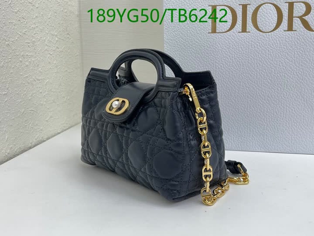 Dior-Bags(5A) Code: TB6242 $: 189USD