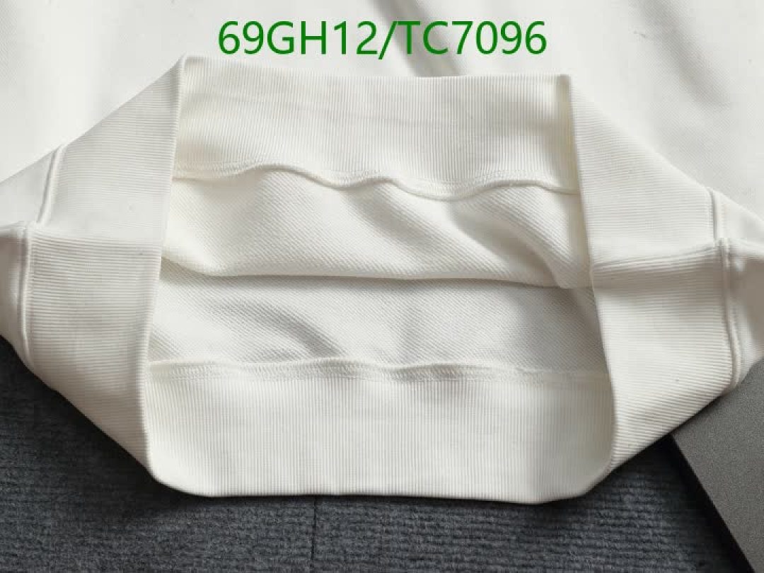 LV-Clothing Code: TC7096 $: 69USD