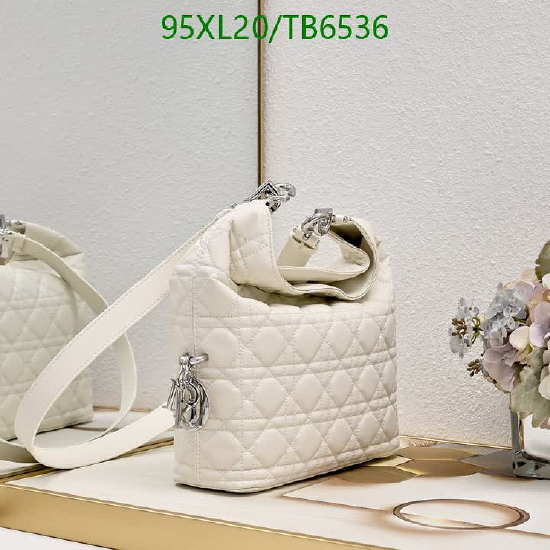 Dior-Bags(4A) Code: TB6536 $: 95USD