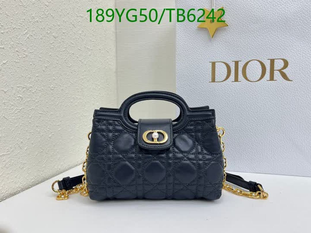 Dior-Bags(5A) Code: TB6242 $: 189USD