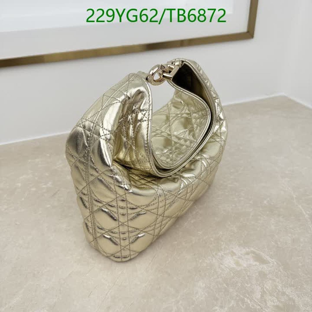 Dior-Bags(5A) Code: TB6872 $: 229USD