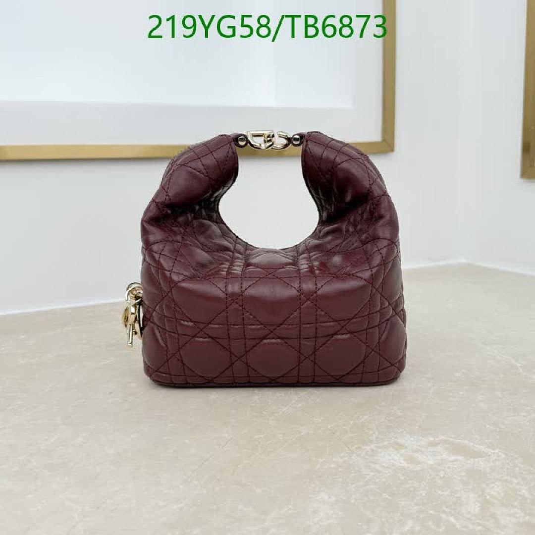 Dior-Bags(5A) Code: TB6873 $: 219USD