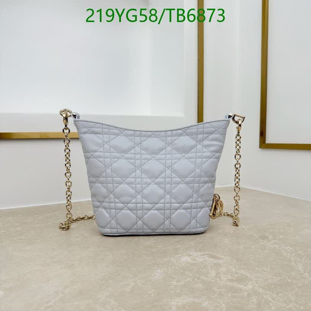 Dior-Bags(5A) Code: TB6873 $: 219USD
