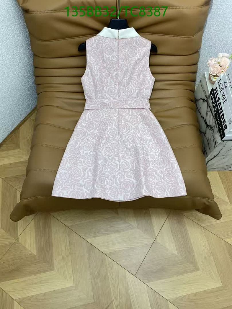 Dior-Clothing Code: TC8387 $: 135USD