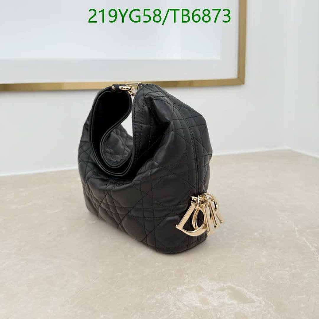 Dior-Bags(5A) Code: TB6873 $: 219USD