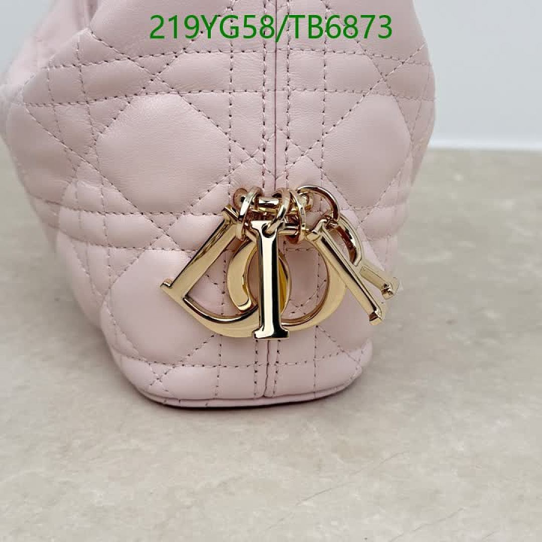 Dior-Bags(5A) Code: TB6873 $: 219USD