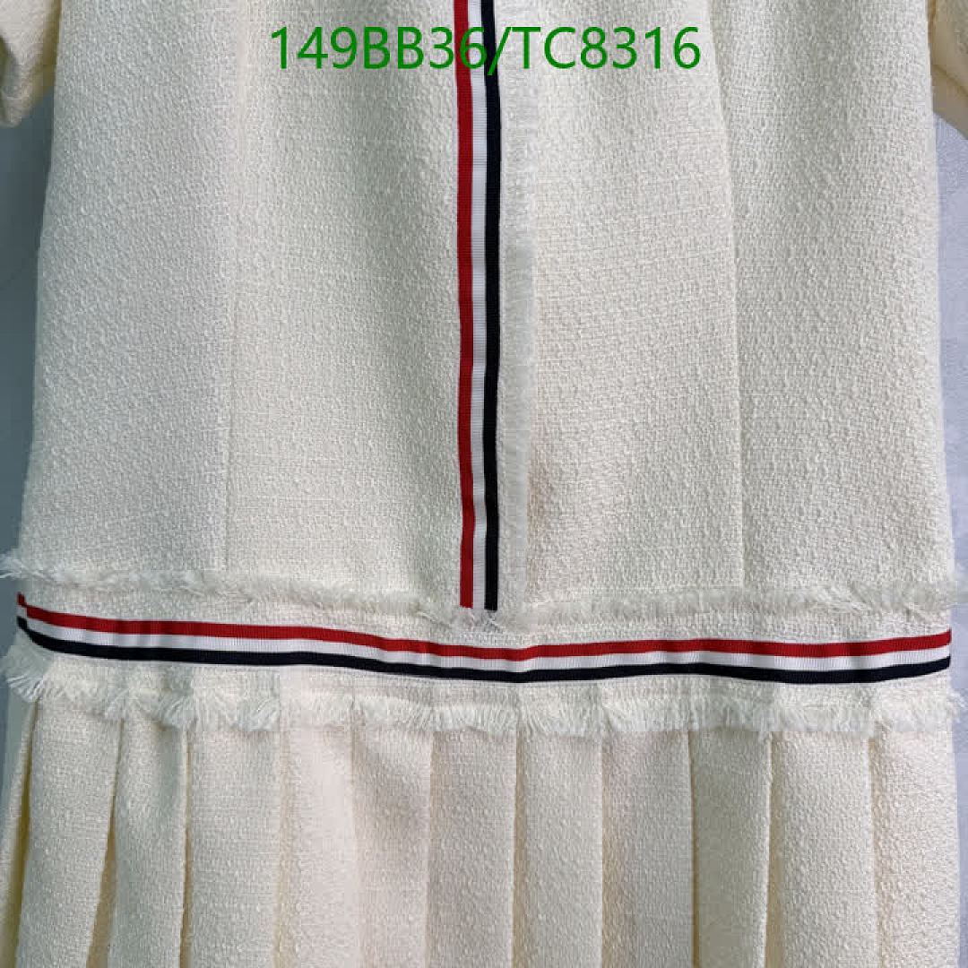 Chanel-Clothing Code: TC8316 $: 149USD