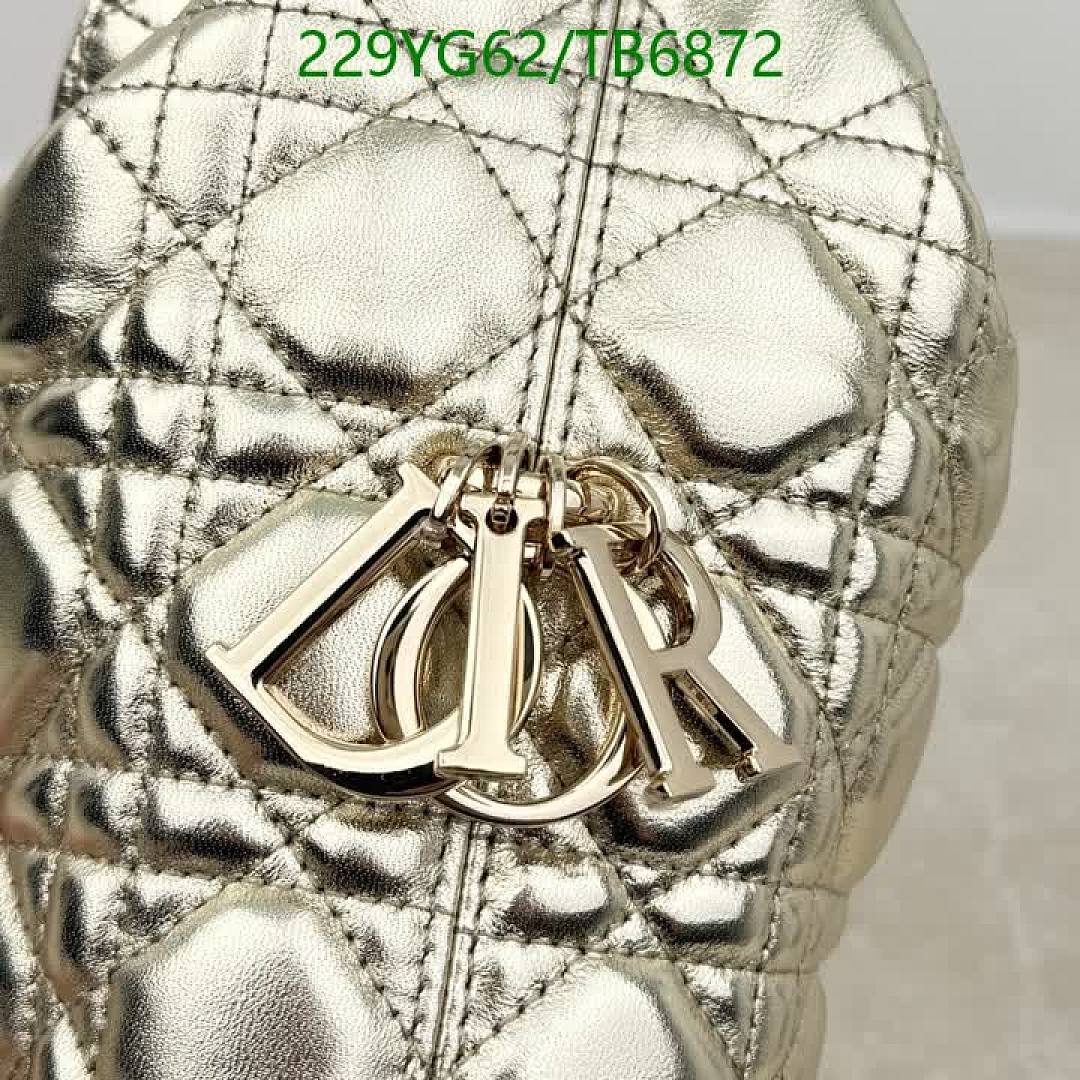 Dior-Bags(5A) Code: TB6872 $: 229USD