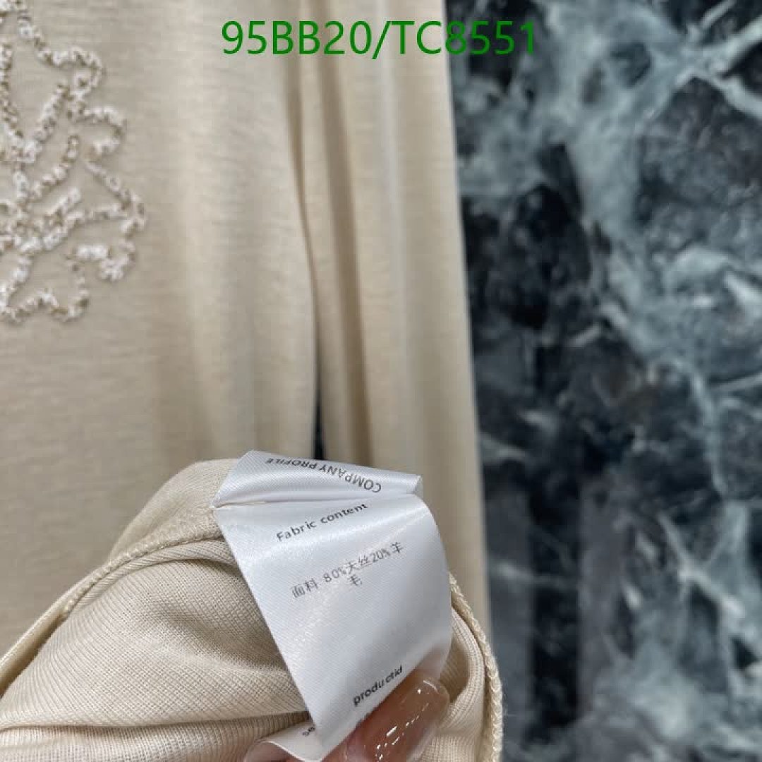 LV-Clothing Code: TC8551 $: 95USD