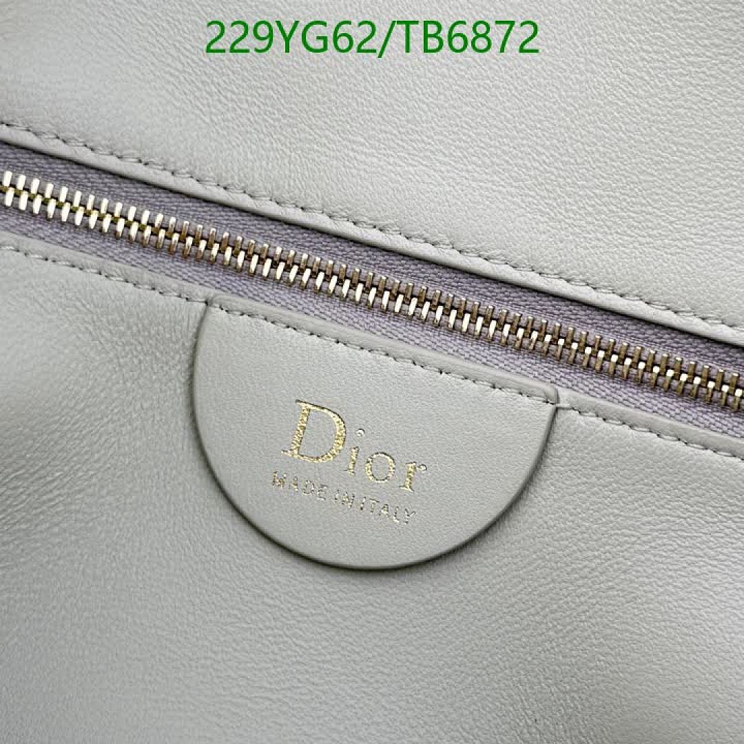 Dior-Bags(5A) Code: TB6872 $: 229USD