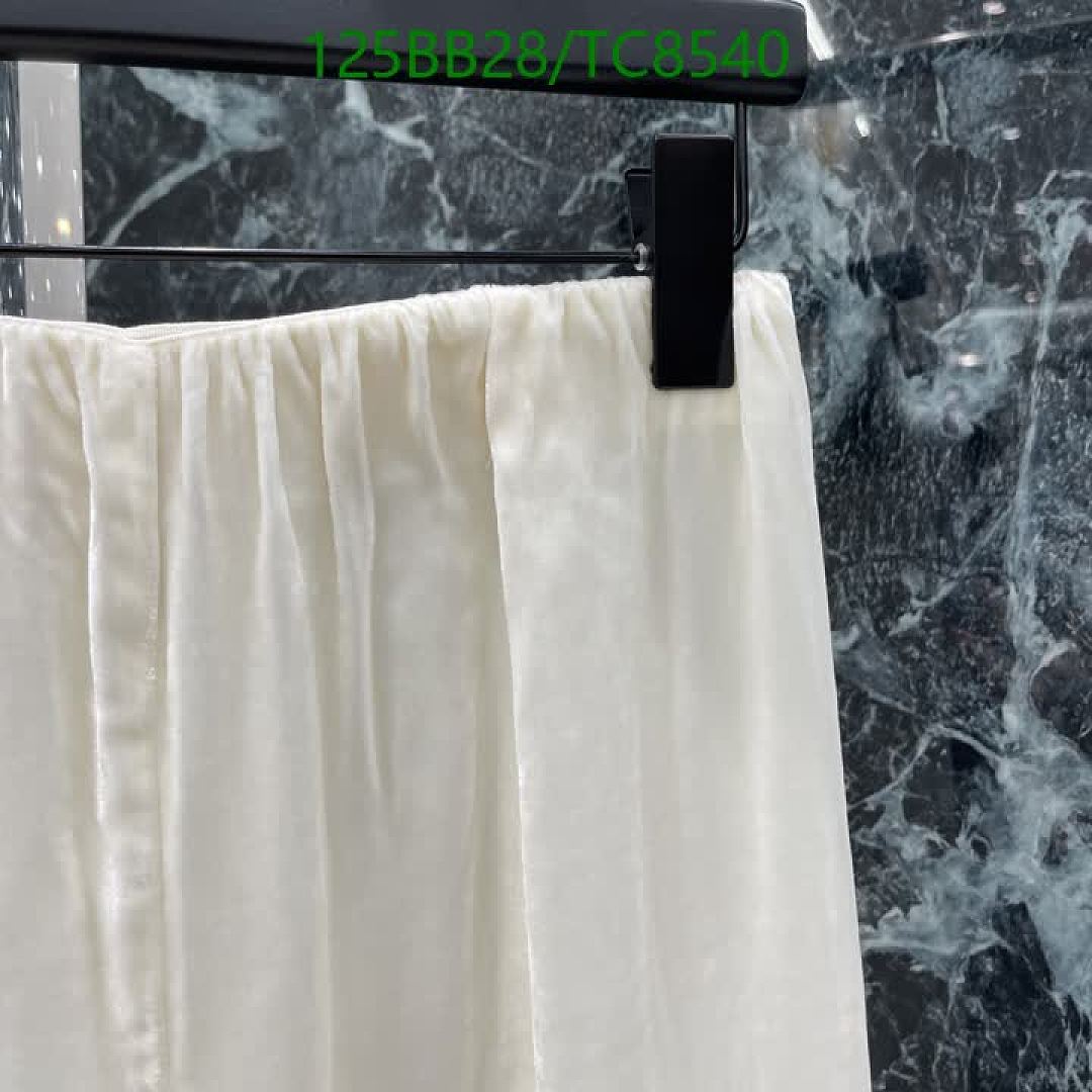 LV-Clothing Code: TC8540 $: 125USD