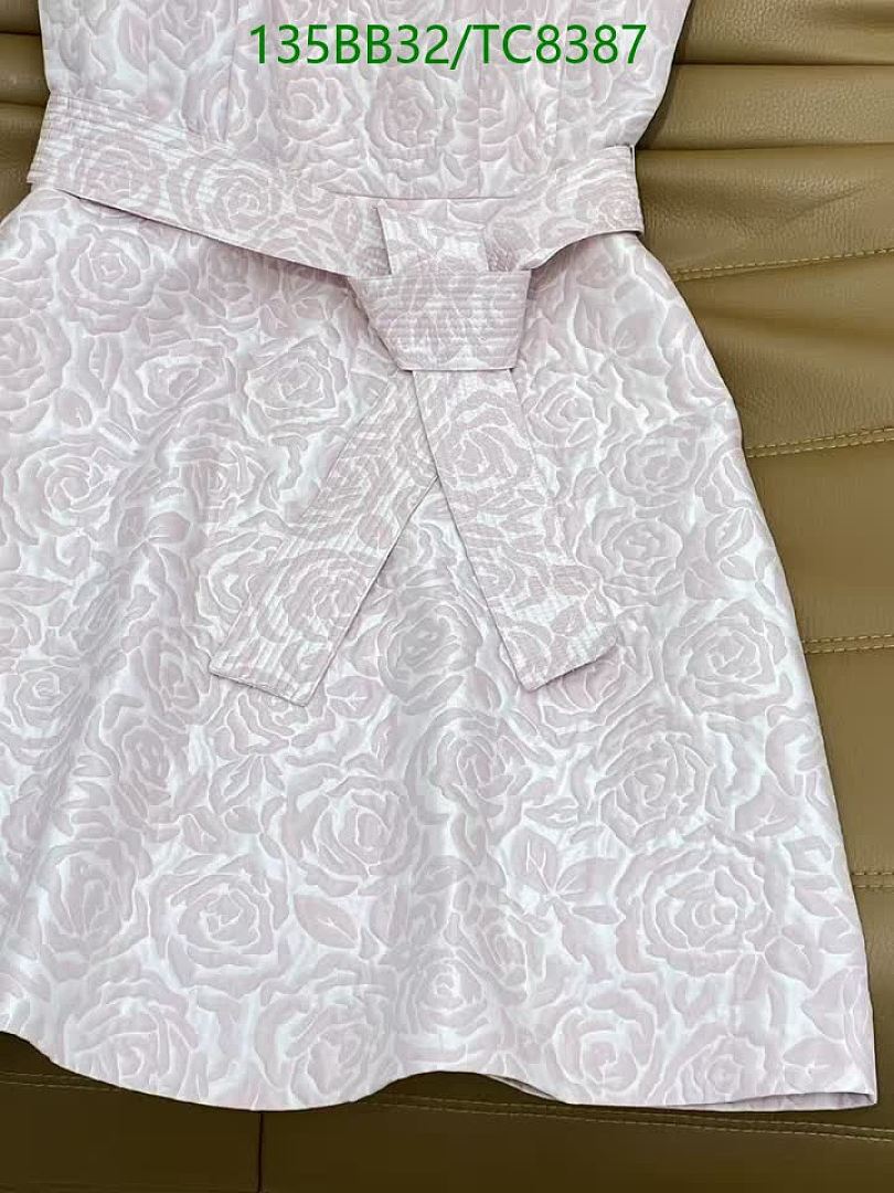 Dior-Clothing Code: TC8387 $: 135USD