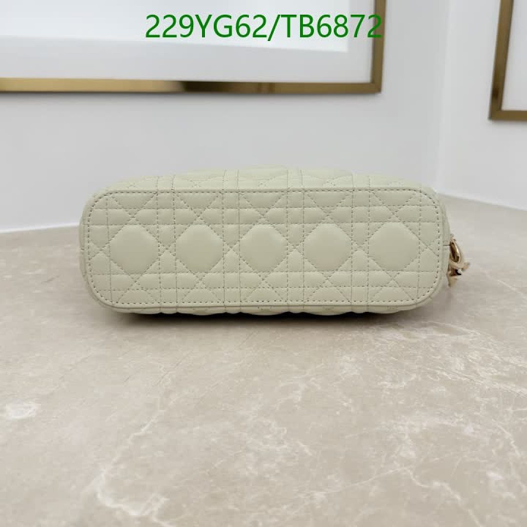 Dior-Bags(5A) Code: TB6872 $: 229USD