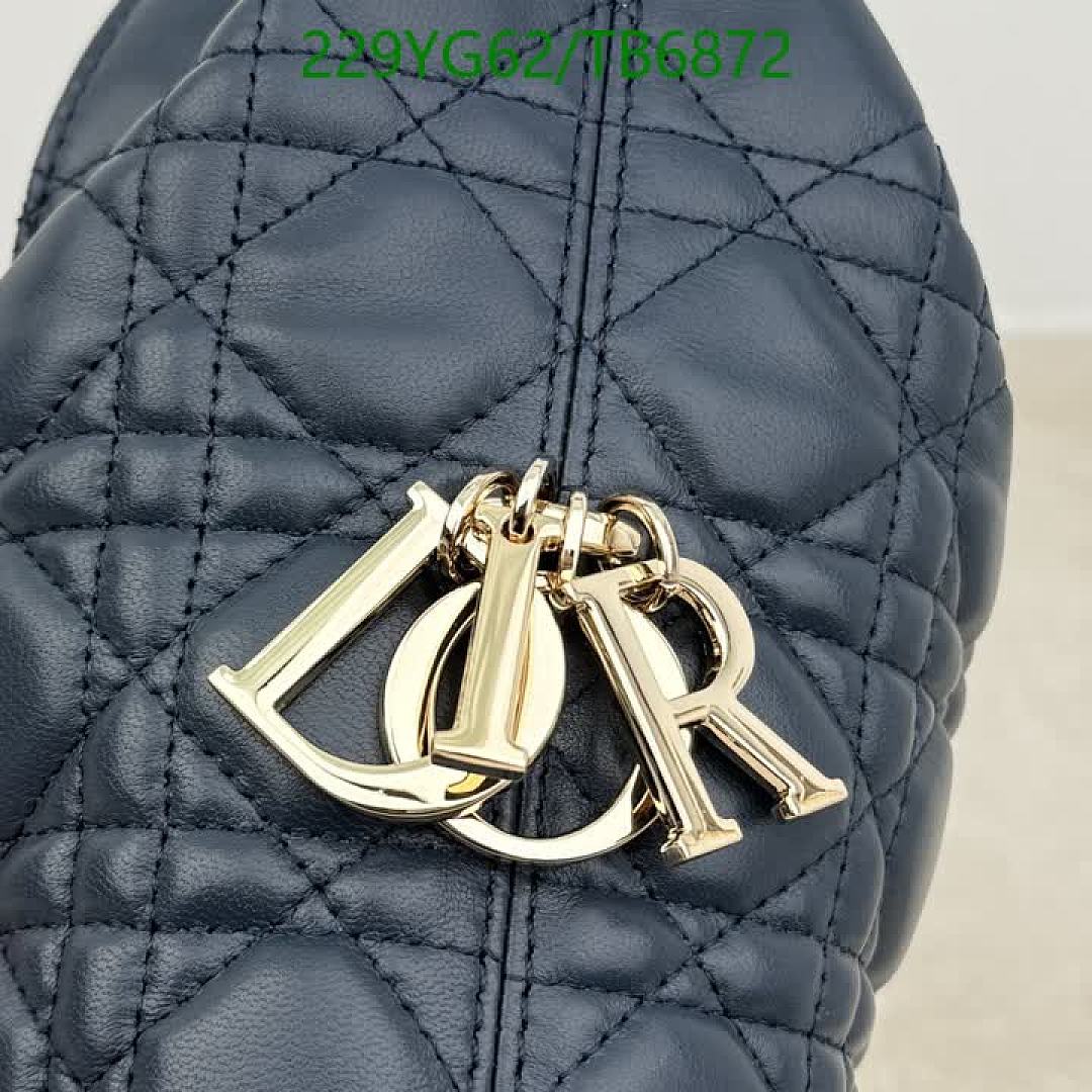 Dior-Bags(5A) Code: TB6872 $: 229USD