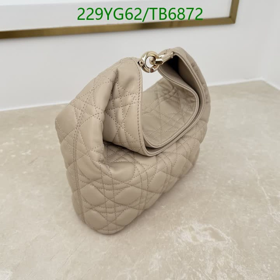 Dior-Bags(5A) Code: TB6872 $: 229USD