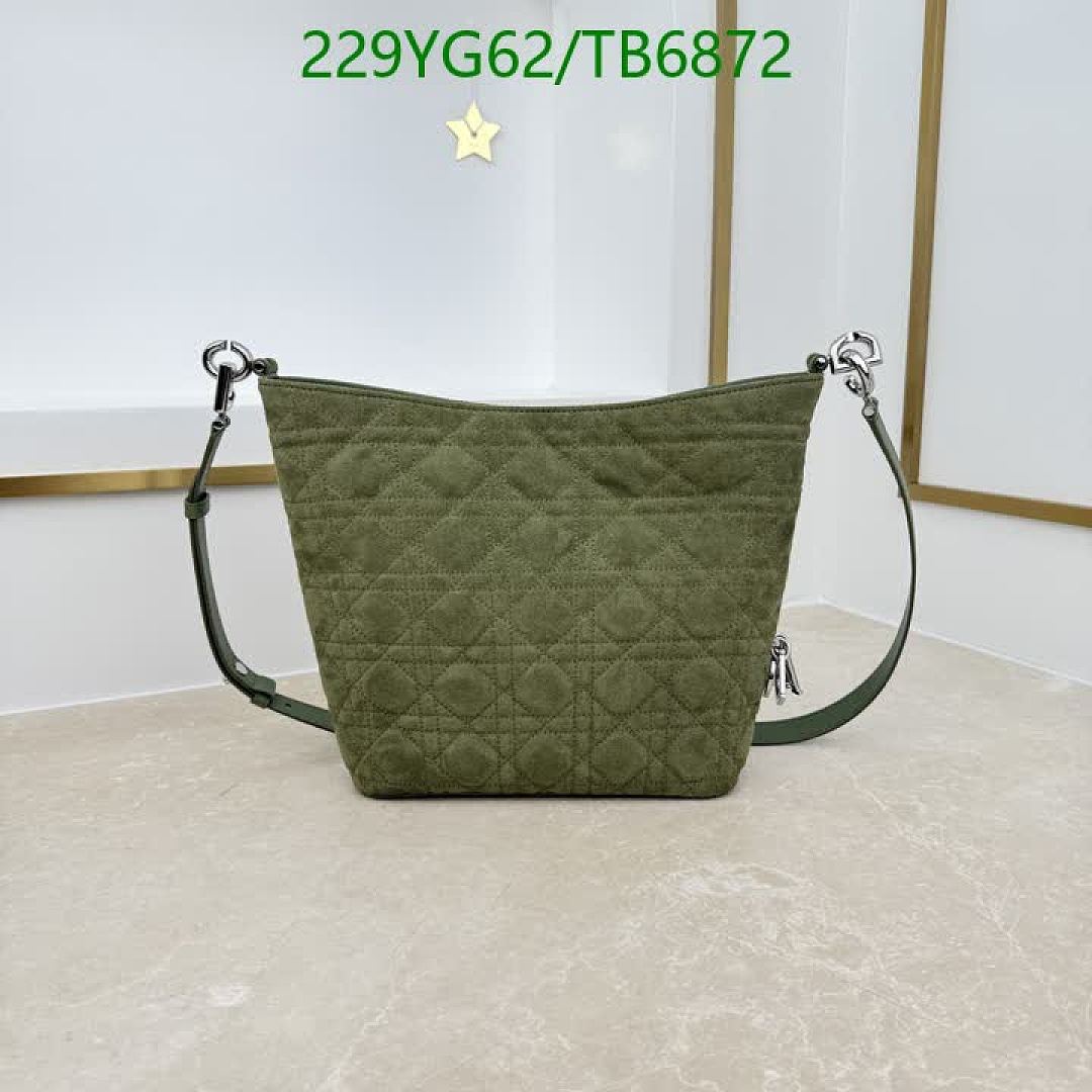 Dior-Bags(5A) Code: TB6872 $: 229USD