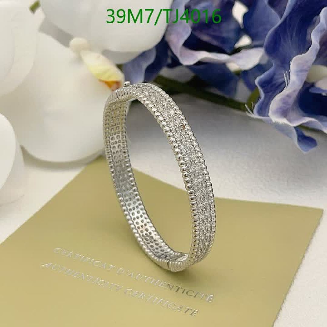 Van Cleef & Arpels-Jewelry Code: TJ4016 $: 39USD