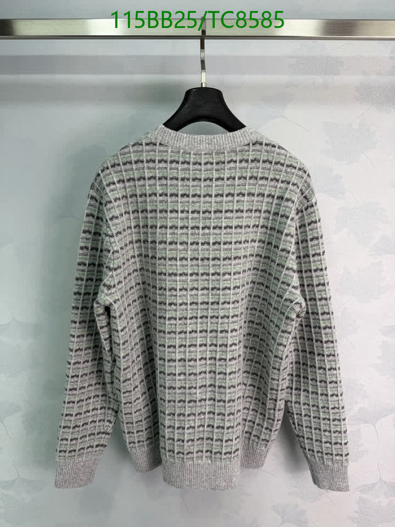 LV-Clothing Code: TC8585 $: 115USD