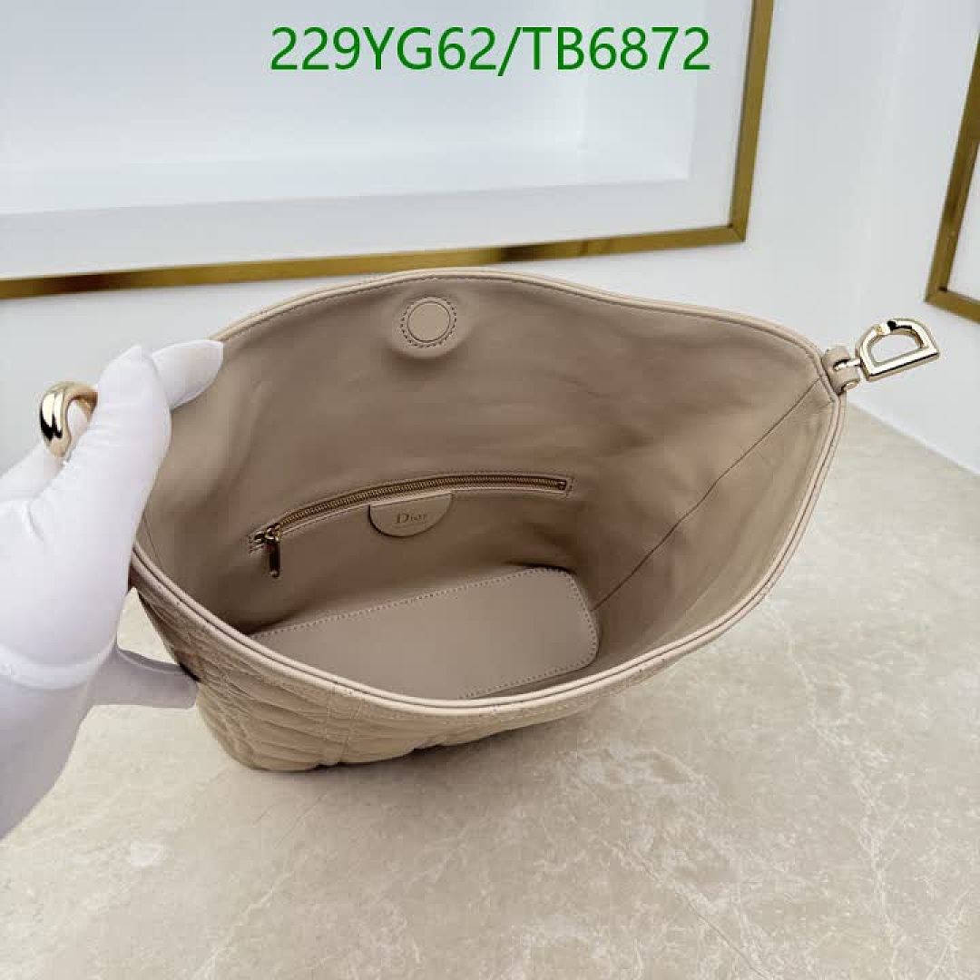 Dior-Bags(5A) Code: TB6872 $: 229USD