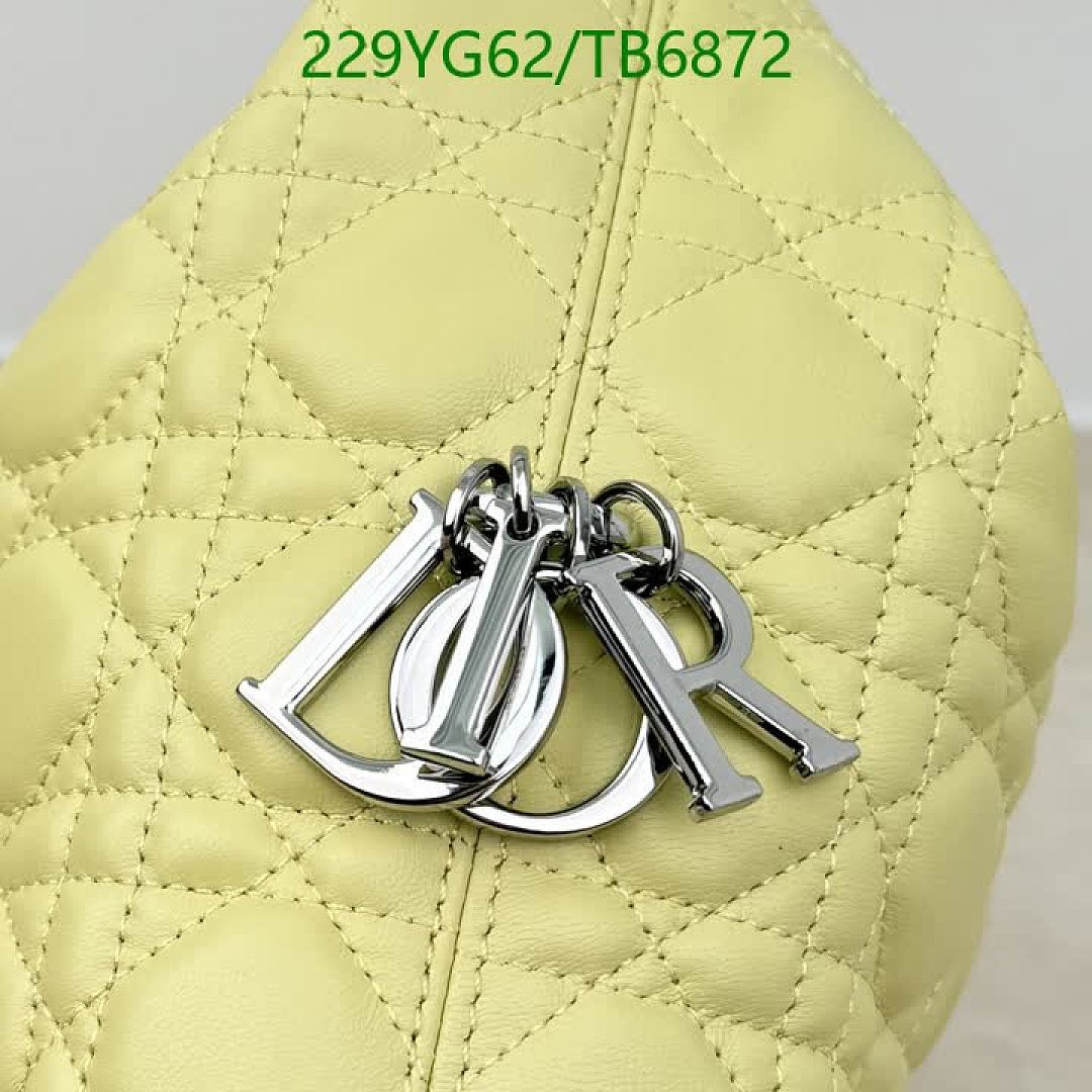 Dior-Bags(5A) Code: TB6872 $: 229USD