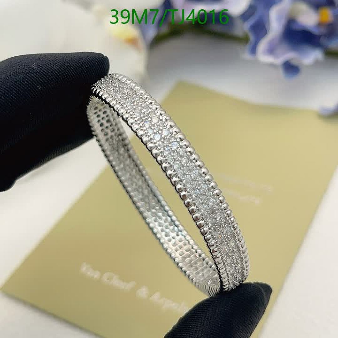 Van Cleef & Arpels-Jewelry Code: TJ4016 $: 39USD
