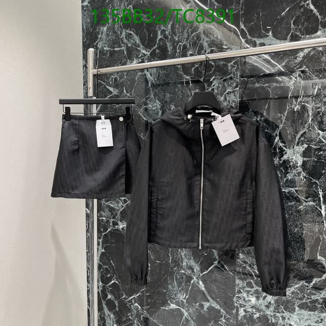 Dior-Clothing Code: TC8391 $: 135USD