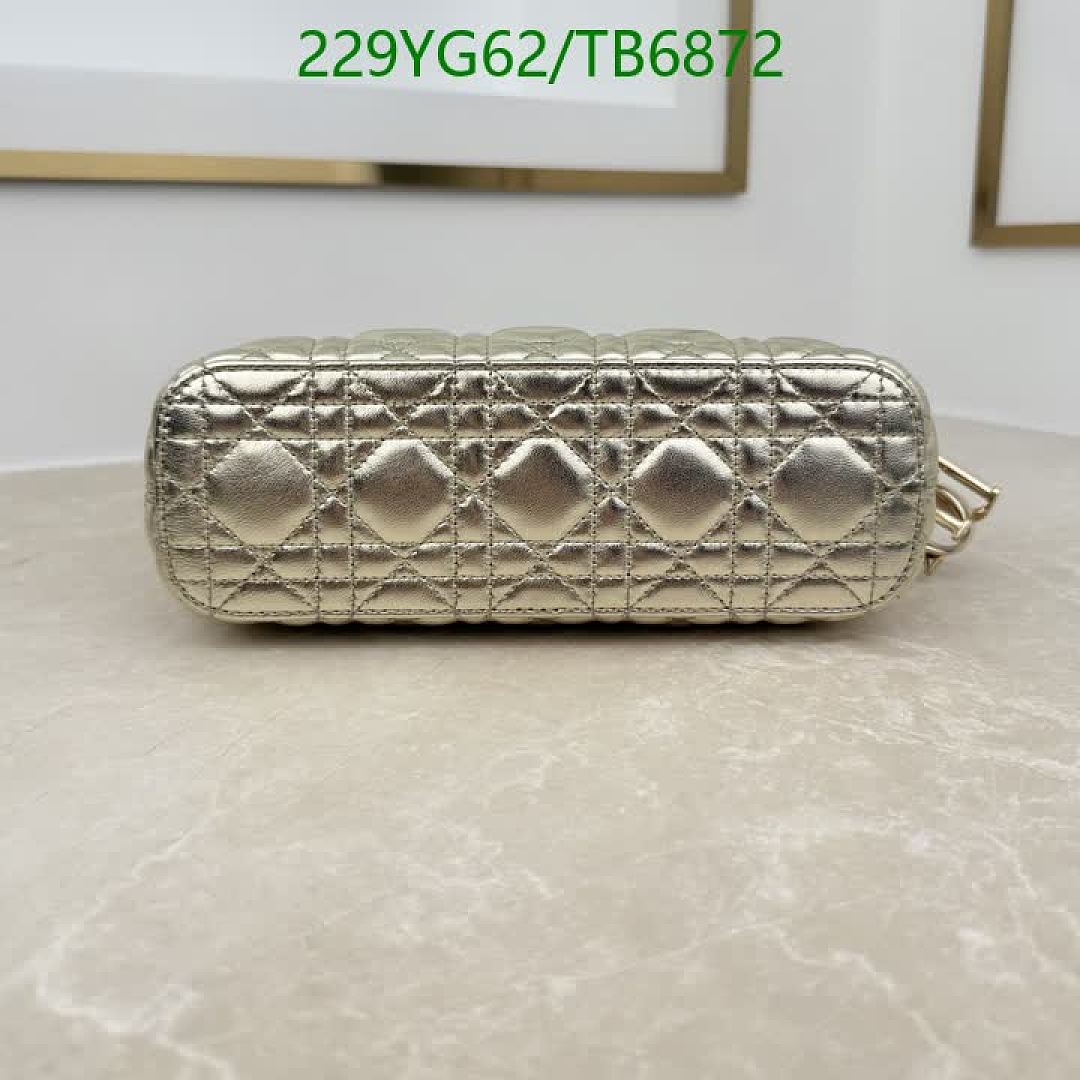 Dior-Bags(5A) Code: TB6872 $: 229USD
