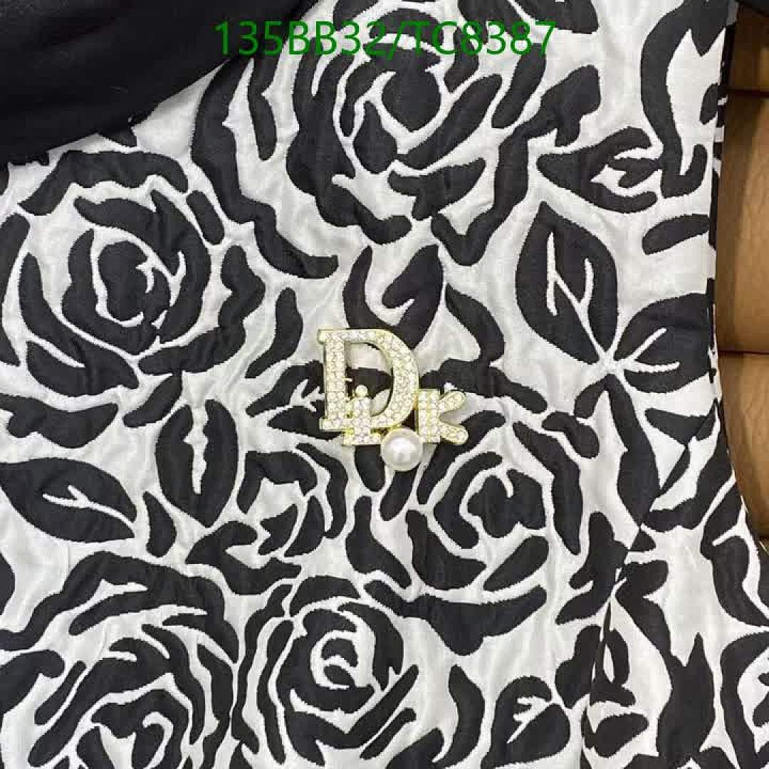 Dior-Clothing Code: TC8387 $: 135USD