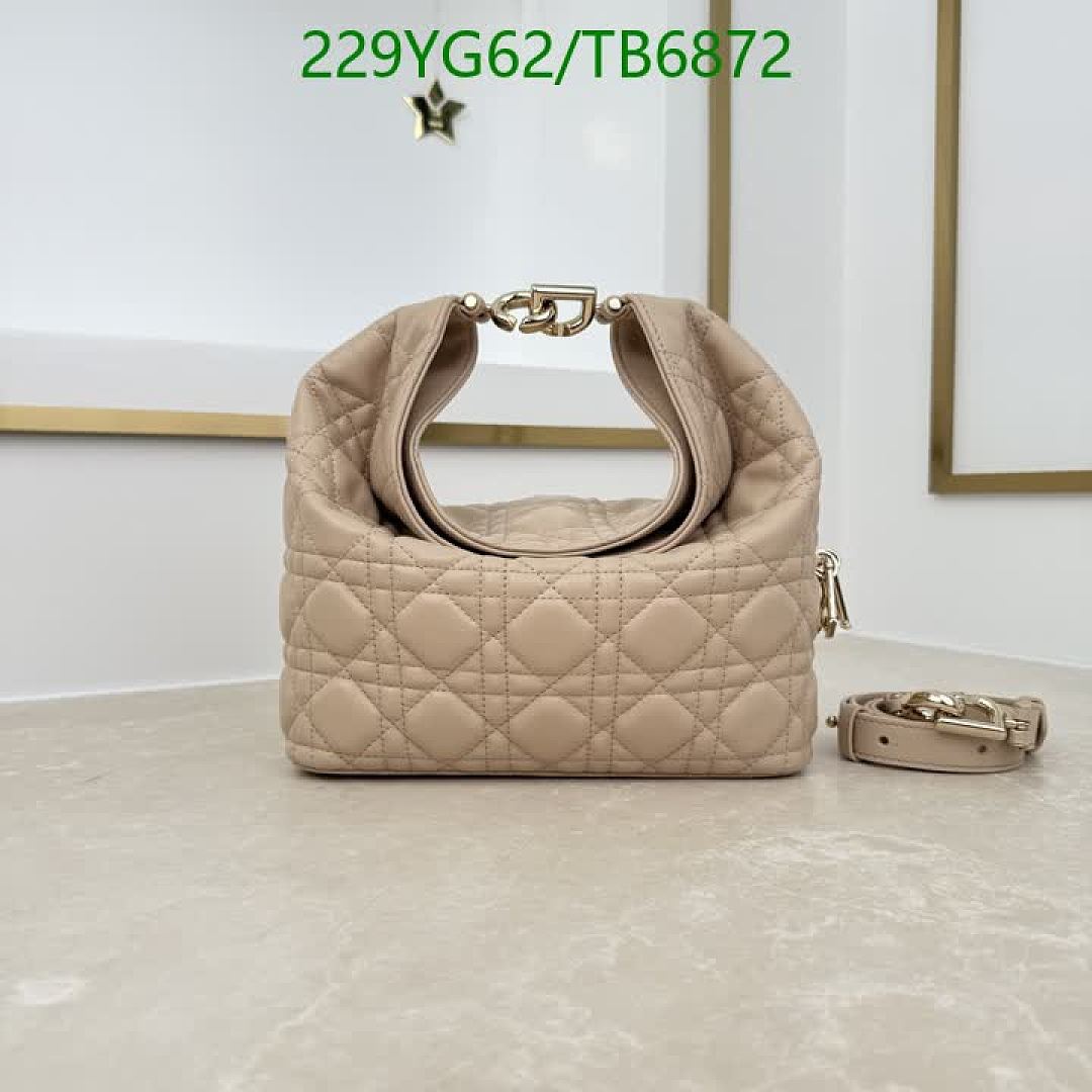 Dior-Bags(5A) Code: TB6872 $: 229USD