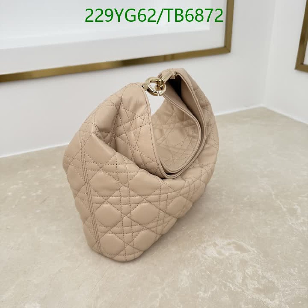 Dior-Bags(5A) Code: TB6872 $: 229USD