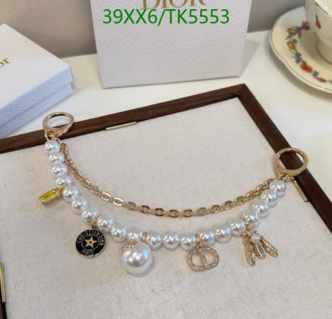 Dior-Keychains Code: TK5553 $: 39USD