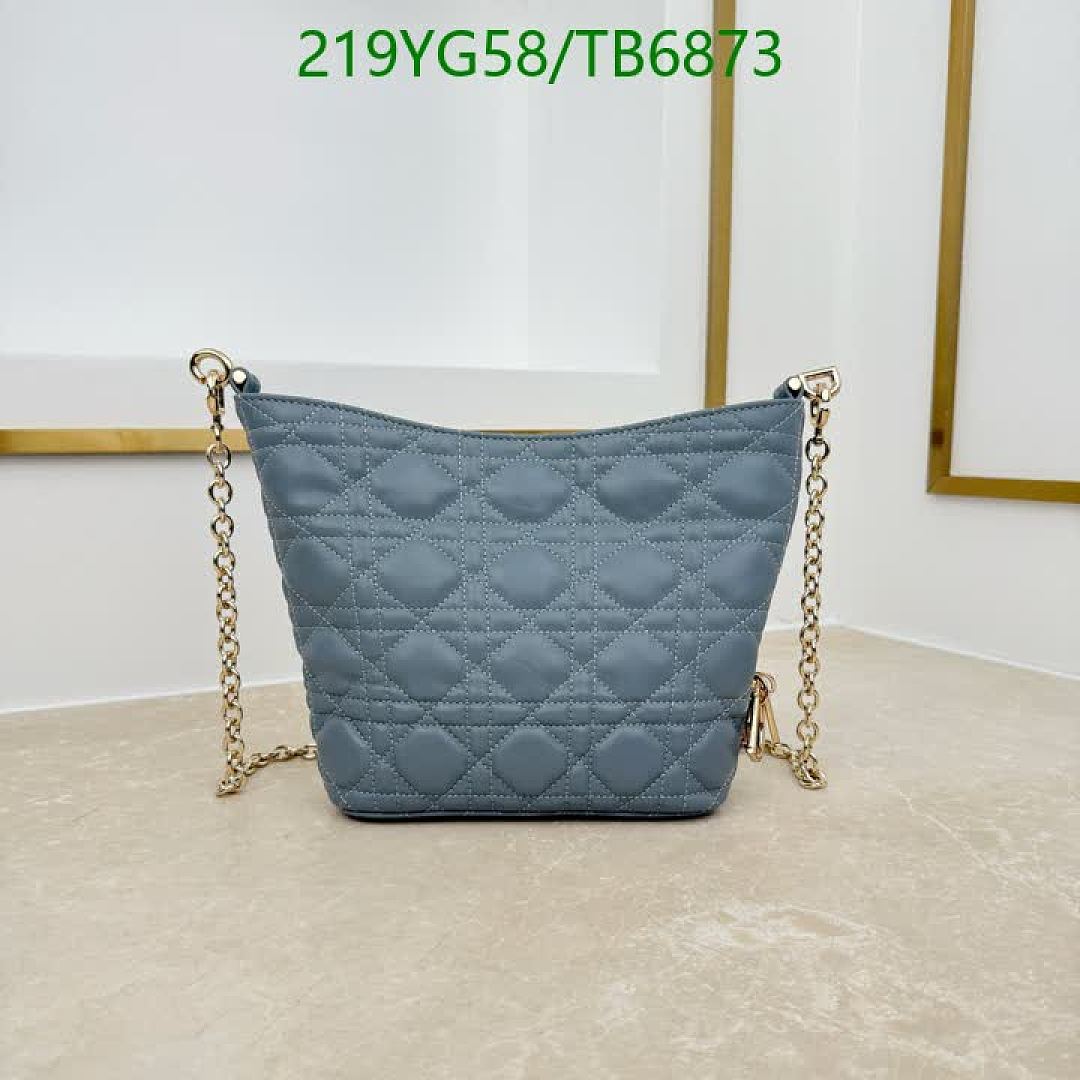 Dior-Bags(5A) Code: TB6873 $: 219USD