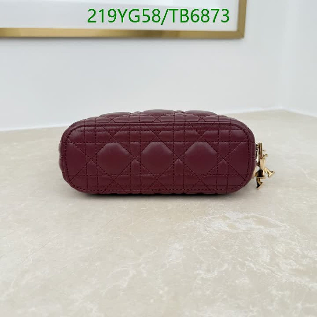 Dior-Bags(5A) Code: TB6873 $: 219USD