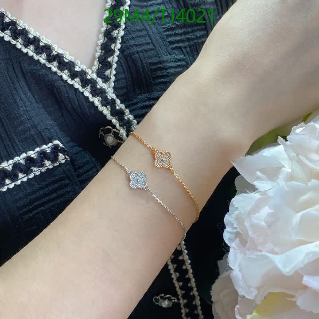 Van Cleef & Arpels-Jewelry Code: TJ4021 $: 29USD