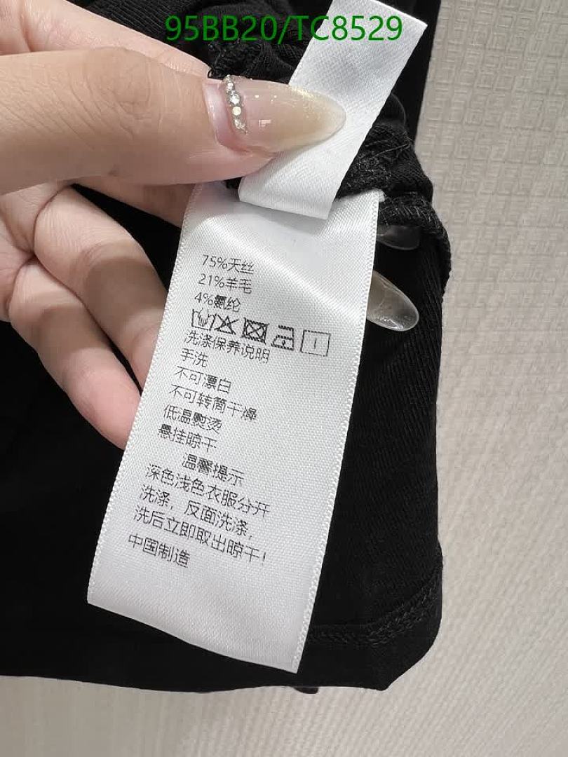 LV-Clothing Code: TC8529 $: 95USD