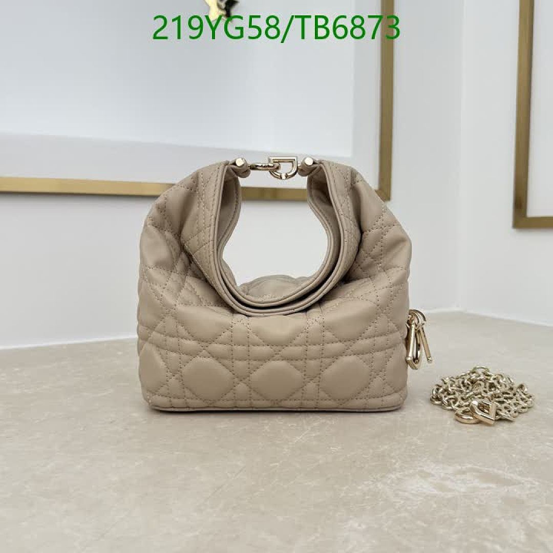 Dior-Bags(5A) Code: TB6873 $: 219USD