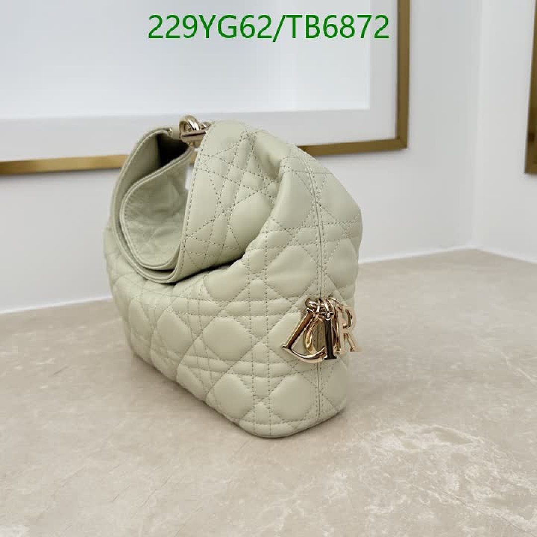 Dior-Bags(5A) Code: TB6872 $: 229USD