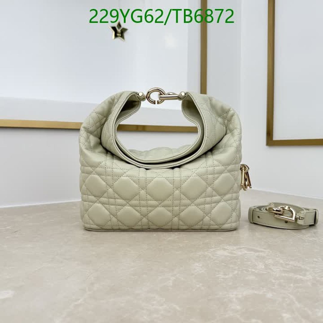 Dior-Bags(5A) Code: TB6872 $: 229USD