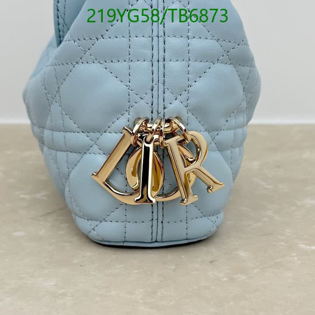 Dior-Bags(5A) Code: TB6873 $: 219USD