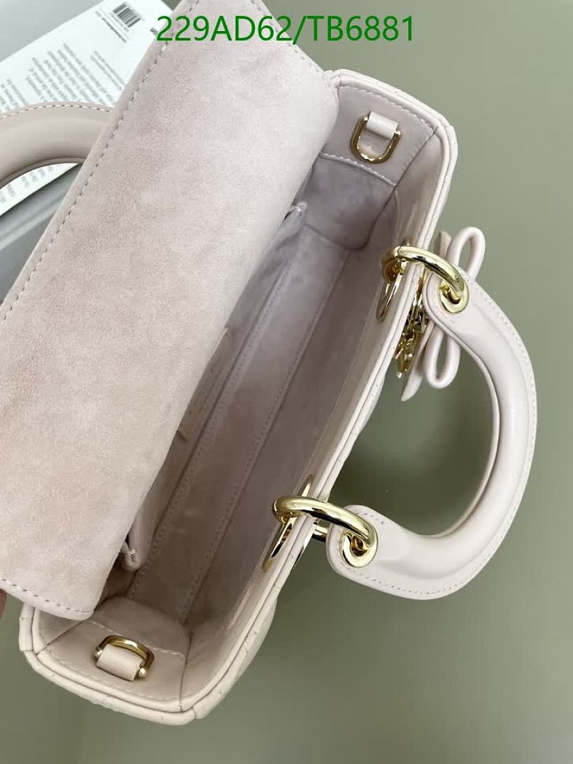 Dior-Bags(5A) Code: TB6881 $: 229USD